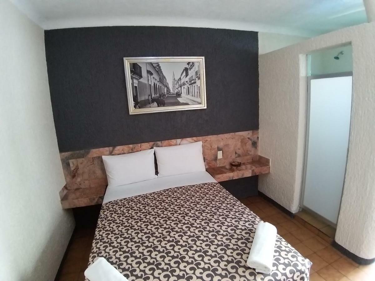 Hotel Aguila Guadalajara Zewnętrze zdjęcie